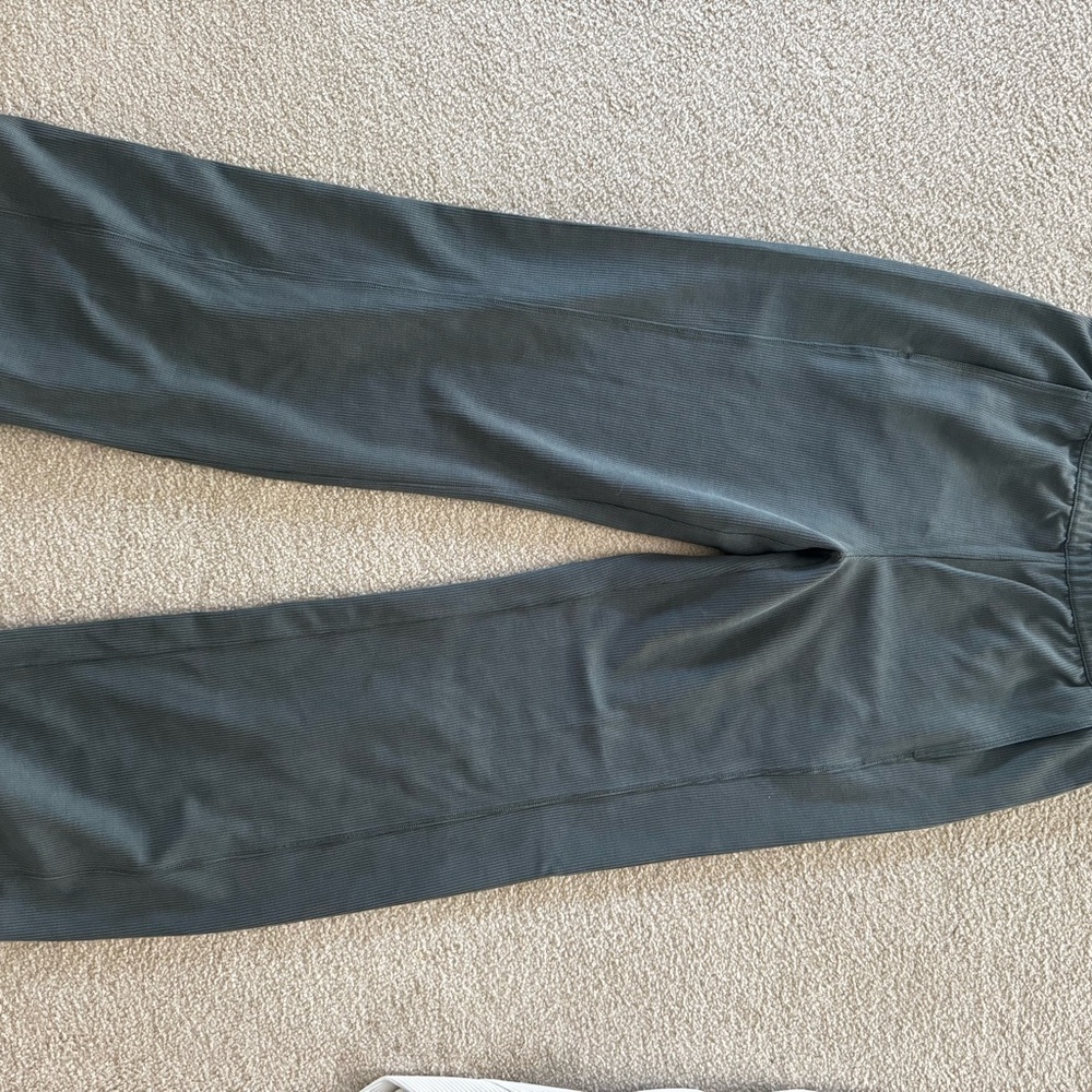 Lululemon ribbed softstream high rise pants